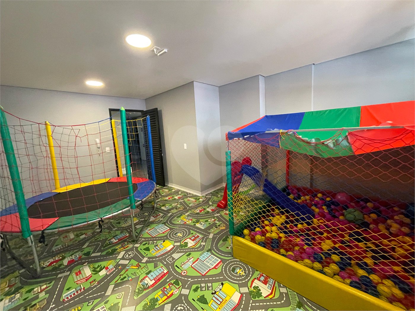 Apartamento à venda com 2 quartos, sendo 1 suíte, em Santa Teresinha, São Paulo, SP