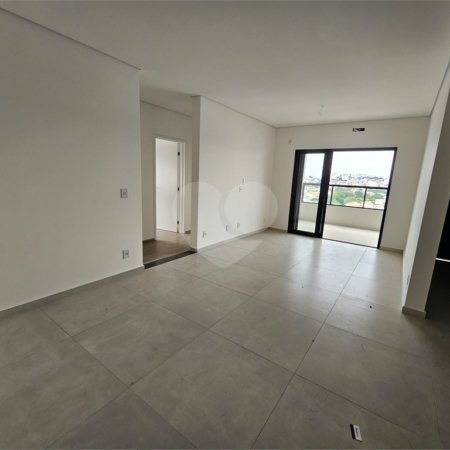 Apartamento à venda com 3 quartos, sendo 1 suíte,  em Vila Lucy, Sorocaba, SP