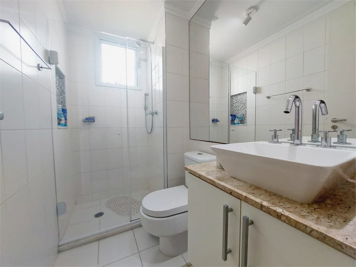 Apartamento à venda com 2 quartos, sendo 1 suíte,  em Vila Anastácio, São Paulo, SP