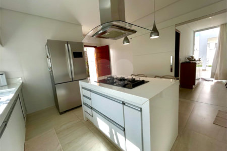 Casa à venda com 5 quartos, sendo 1 suíte, em Orla Norte, Porto Seguro, BA