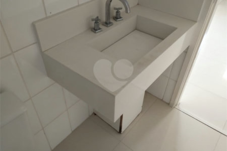 Apartamento para alugar com 2 quartos, sendo 1 suíte, em Vila Invernada, São Paulo, SP