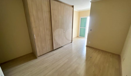 Sobrado à venda com 3 quartos, sendo 1 suíte,  em Vila Alice, Santo André, SP