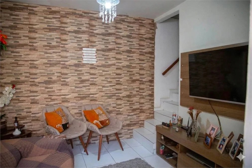 Casa à venda com 3 quartos, sendo 2 suítes, em Vila Yara, Osasco, SP