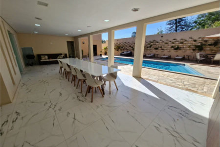 Casa à venda com 4 suítes no condomínio Villa Viana II, Cotia - SP