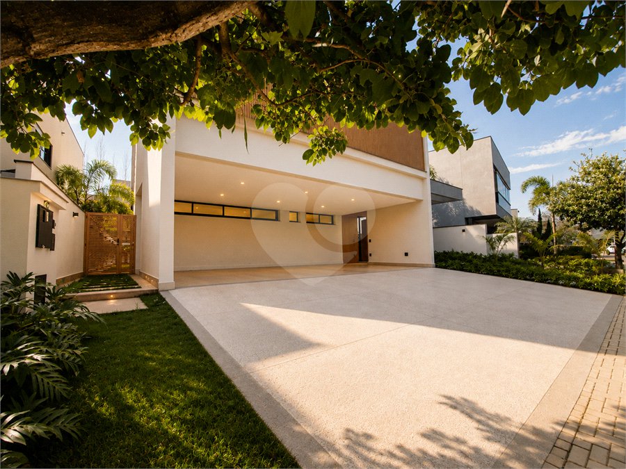 Casa à venda com 4 suítes no condomínio Alphaville Nova Esplanada 3, Votorantim - SP