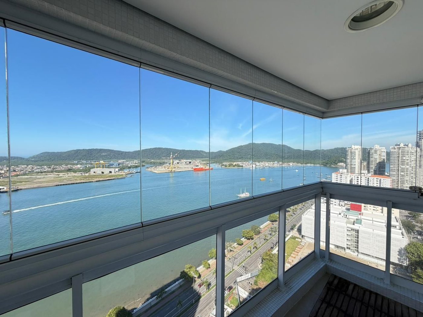 Apartamento com 3 dormitórios à venda, 189 m² por R$ 2.350.000,00 - Ponta da Praia - Santos/SP