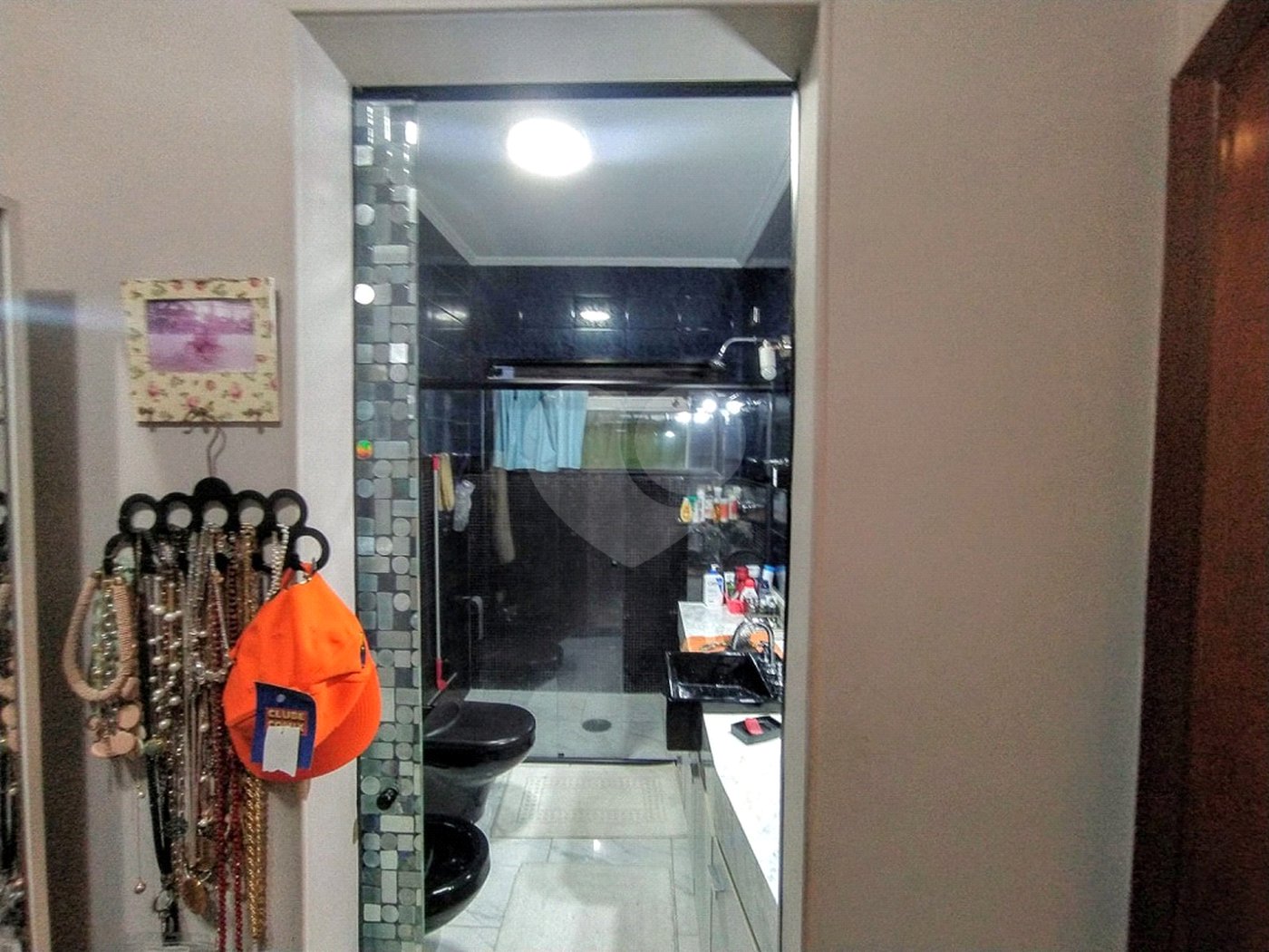 Sobrado à venda com 4 quartos, sendo 2 suítes, em Vila Paulicéia, São Paulo, SP