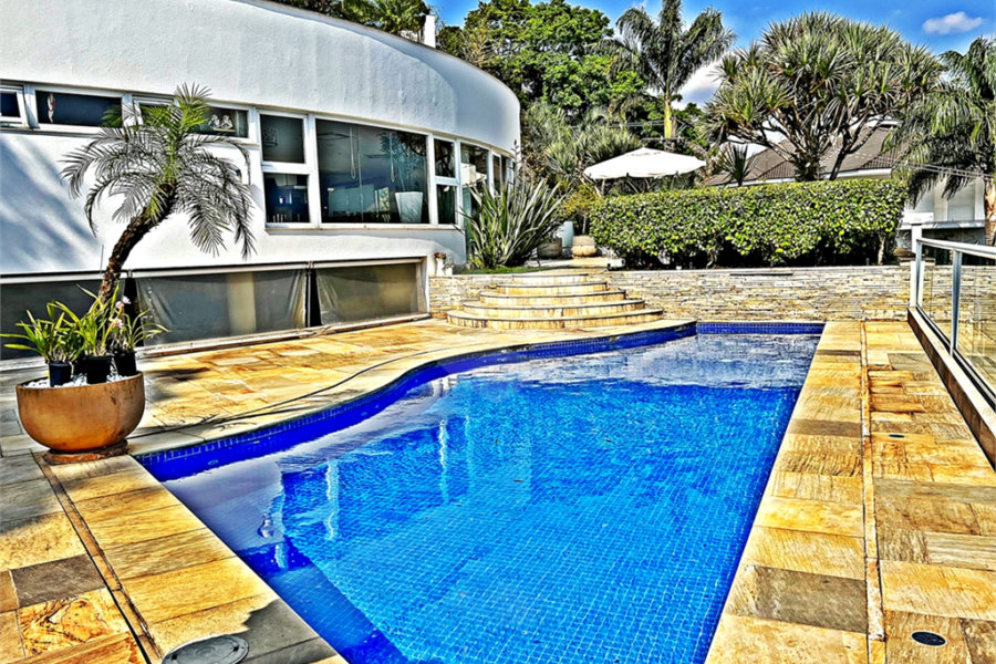Casa à venda com 4 suítes no condomínio Residencial Jd. Ibiratiba, São Paulo - SP