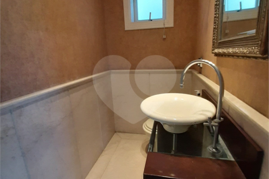 Casa à venda com 3 suítes no condomínio Chácara Francesa, São Paulo - SP