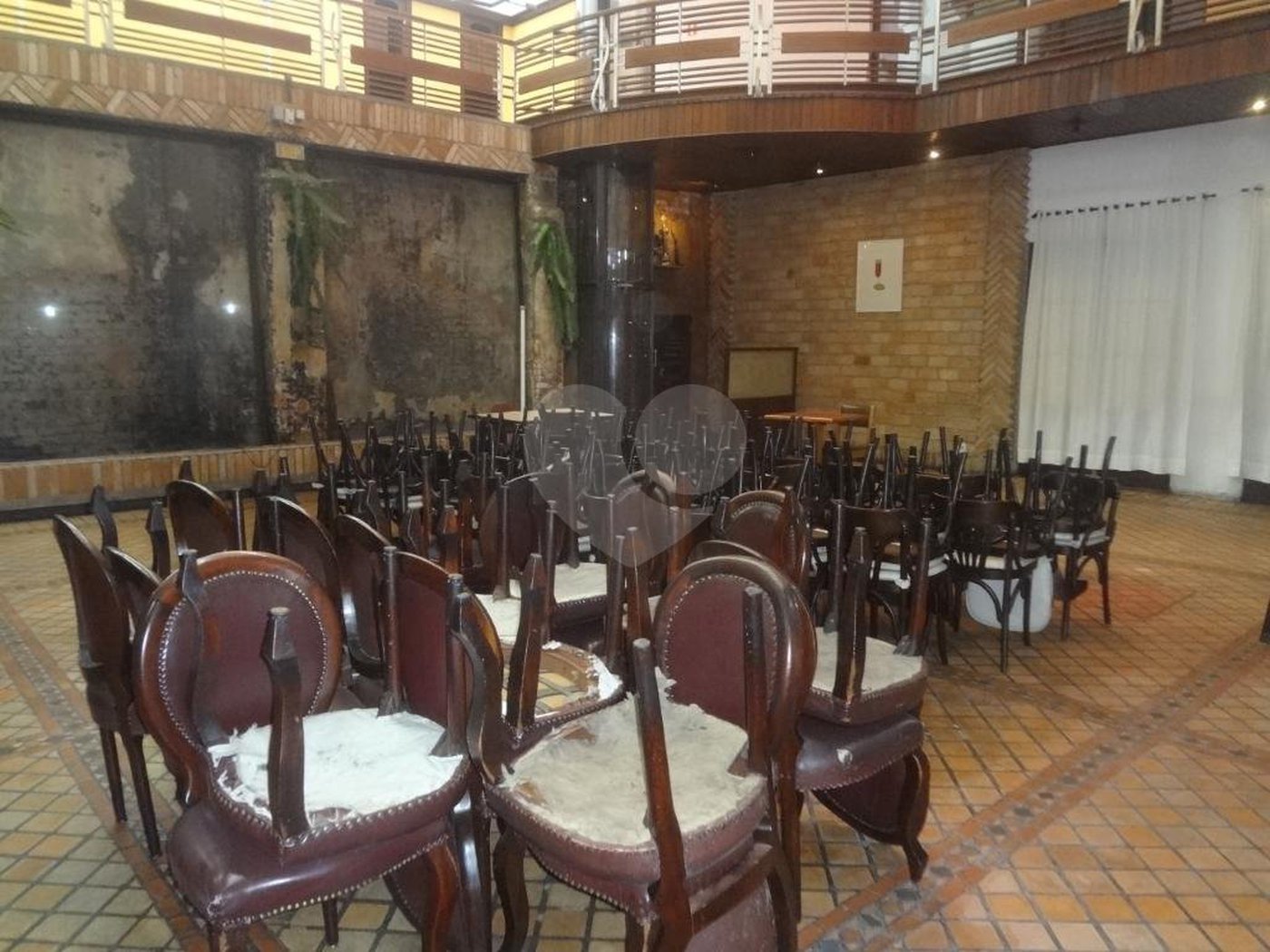 Casa comercial à venda na Rua Treze de Maio