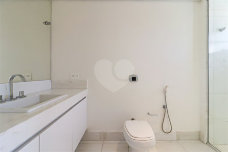 Apartamento à venda com 3 suítes em Cidade Monções, São Paulo, SP