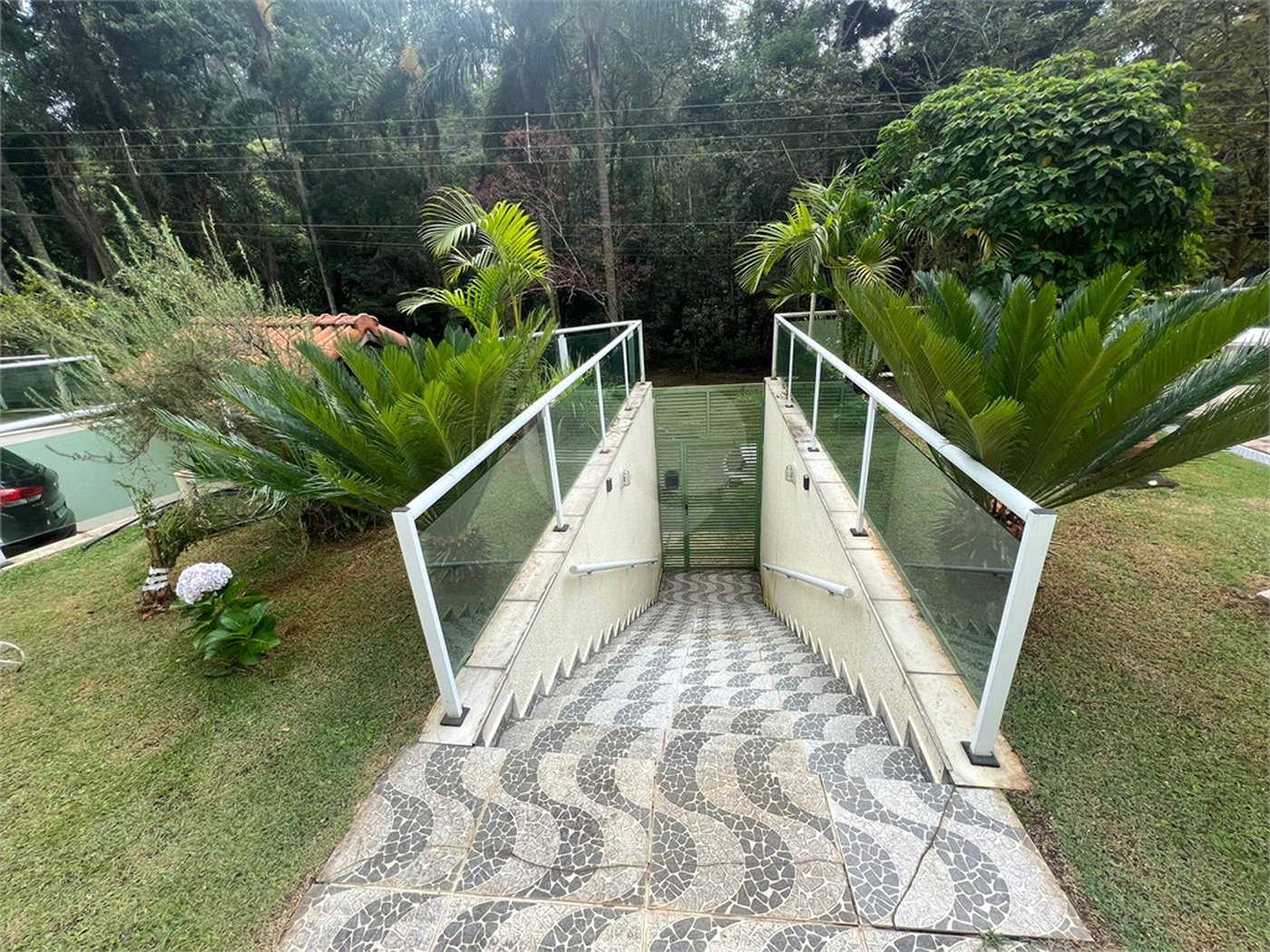 Casa à venda com 4 suítes no condomínio Parque Petrópolis 4 Secção, Mairiporã - SP