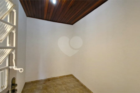 Casa para alugar com 3 quartos, sendo 1 suíte, no condomínio Santa Mônica, Atibaia - SP