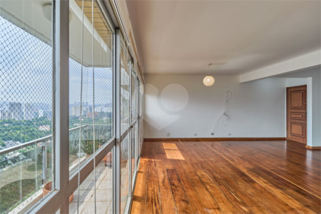 Cobertura à venda ou para alugar com 5 quartos, sendo 2 suítes, em Alto da Boa Vista, São Paulo, SP