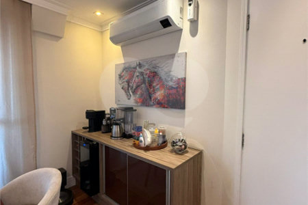 Apartamento à venda com 2 suítes em Jardim Londrina, São Paulo, SP