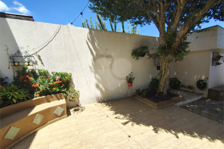 Casa à venda com 2 quartos, sendo 1 suíte, em Vila Santa Terezinha, Várzea Paulista, SP
