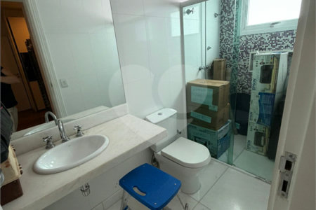 Casa à venda com 3 suítes em Vila Augusta, Guarulhos, SP