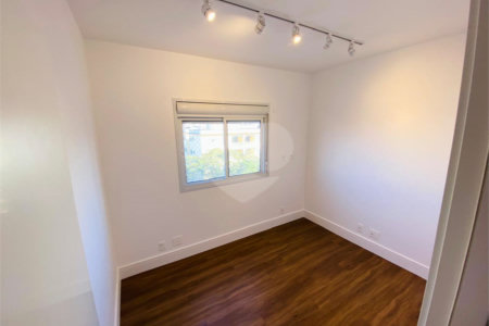 Apartamento à venda ou para alugar com 3 quartos, sendo 1 suíte,  em Vila Mogilar, Mogi das Cruzes, SP