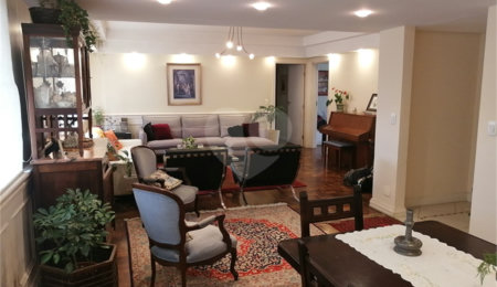 Apartamento à venda com 3 quartos, sendo 1 suíte,  em Jardim Paulista, São Paulo, SP