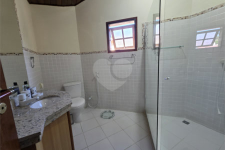 Casa à venda com 4 quartos, sendo 2 suítes, em Geribá, Armação dos Búzios, RJ