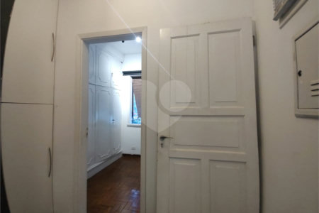Sobrado à venda com 5 quartos, sendo 3 suítes, em Cidade Monções, São Paulo, SP