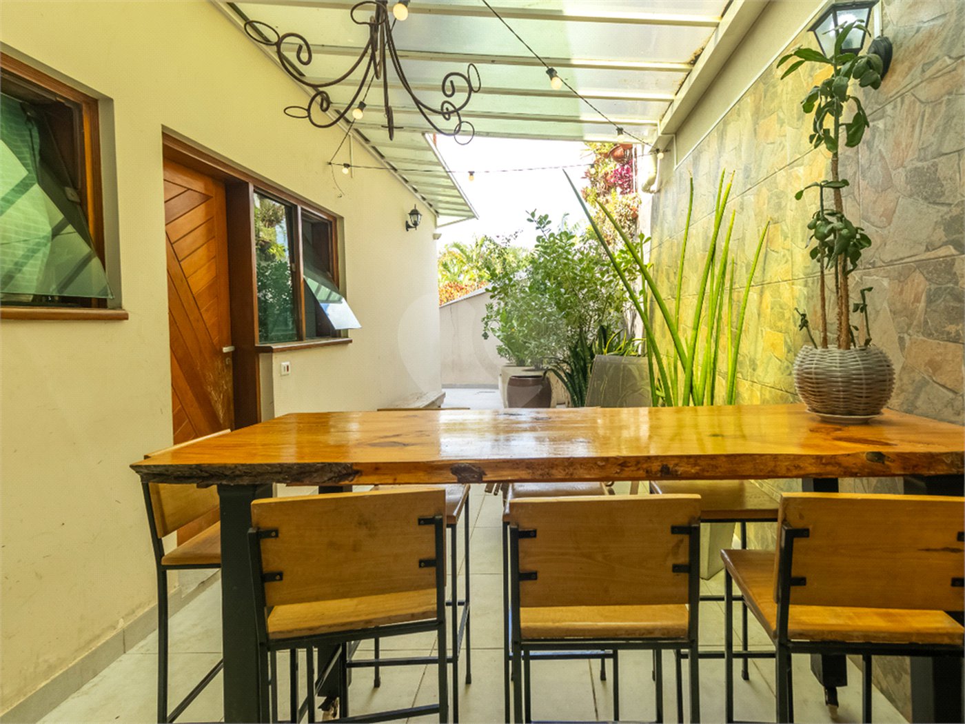 Casa à venda com 4 quartos, sendo 2 suítes, em Jardim Marajoara, São Paulo, SP