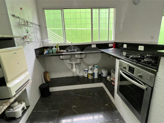 Sobrado à venda com 4 quartos, sendo 1 suíte,  em Tremembé, São Paulo, SP
