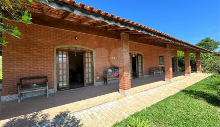 Casa Térrea à venda com 4 quartos, sendo 2 suítes,  em Alpes D'Ouro, Bom Jesus dos Perdões, SP