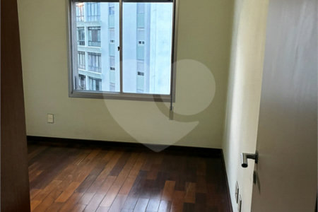 Apartamento à venda com 4 quartos, sendo 2 suítes, em Aclimação, São Paulo, SP