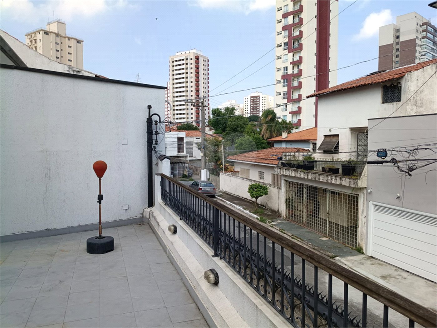 Sobrado à venda com 4 quartos, sendo 2 suítes, em Mirandópolis, São Paulo, SP