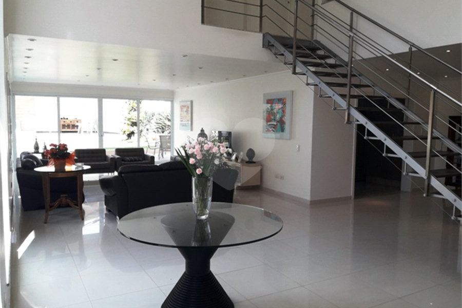 Casa à venda com 4 quartos, sendo 3 suítes, em Santana, São Paulo, SP