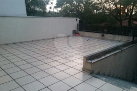 Sobrado à venda com 5 quartos, sendo 2 suítes, em Brooklin Paulista, São Paulo, SP