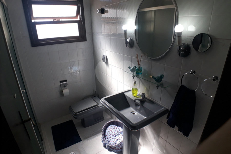 Casa Térrea à venda com 6 quartos, sendo 2 suítes, em Limão, São Paulo, SP