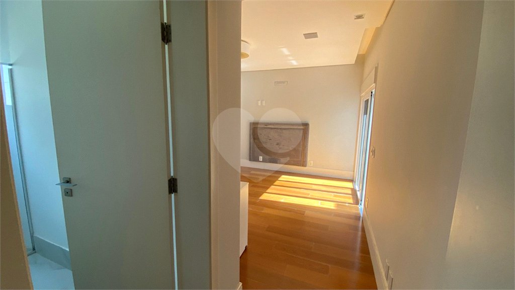 Casa à venda com 4 suítes no condomínio Portal Horizonte, Bragança Paulista - SP