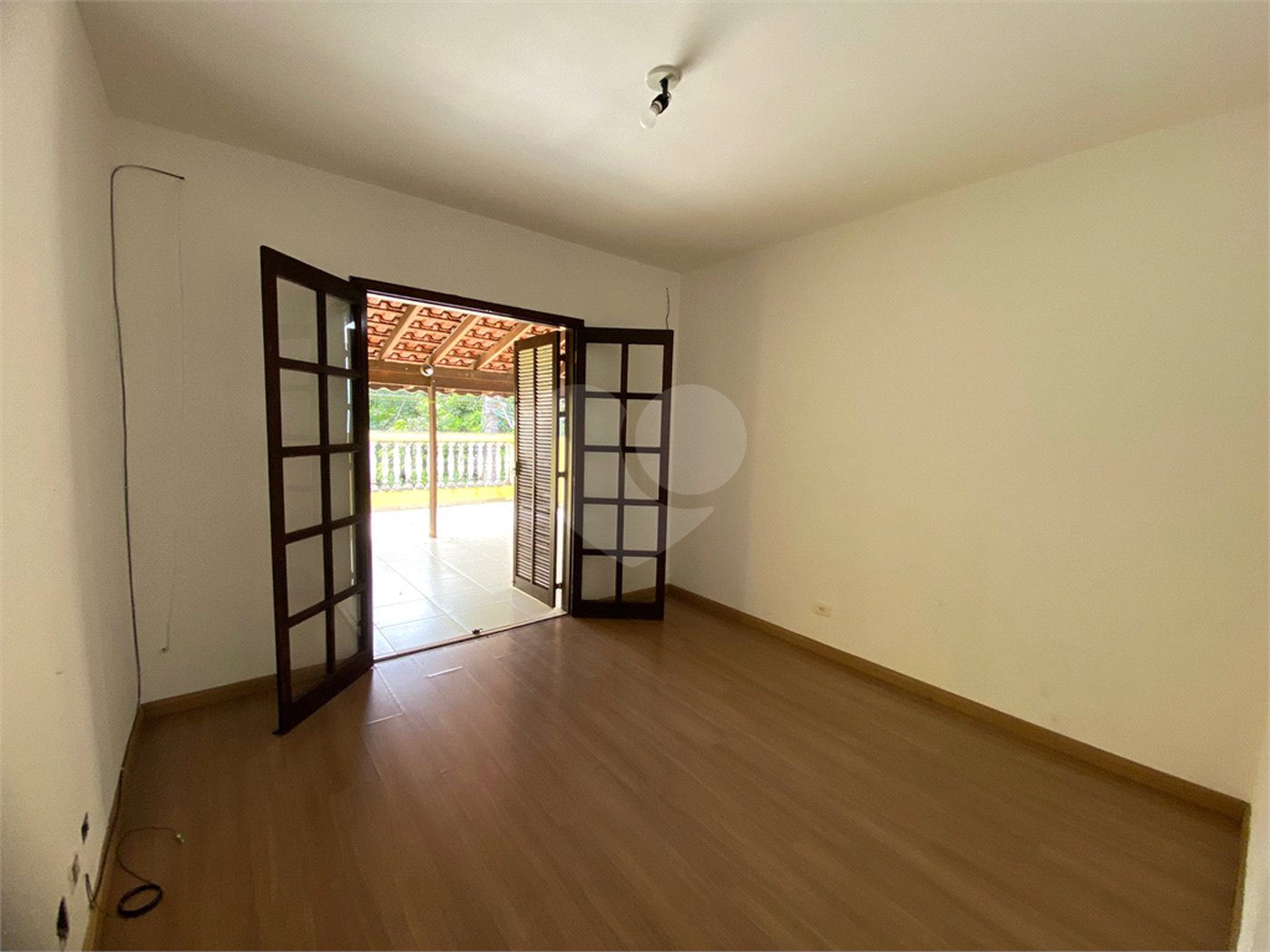 Sobrado à venda com 3 quartos, sendo 1 suíte, em Vila dos Remédios, São Paulo, SP