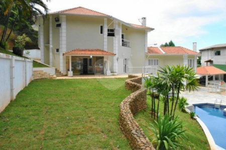 Casa à venda com 4 suítes no condomínio Praça Lagoa dos Patos,38, São Paulo - SP