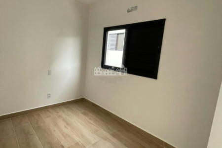 Casa à venda com 3 quartos, sendo 1 suíte, em Vila Petrópolis, Atibaia, SP