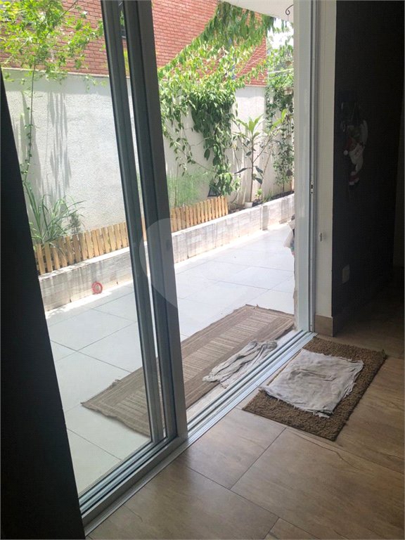 Casa à venda com 8 quartos, sendo 4 suítes, em Jardim Leonor, São Paulo, SP
