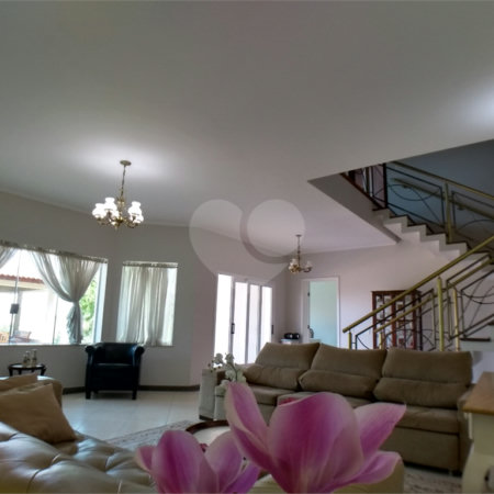 Casa à venda com 3 suítes em Santa Cândida, Vinhedo, SP