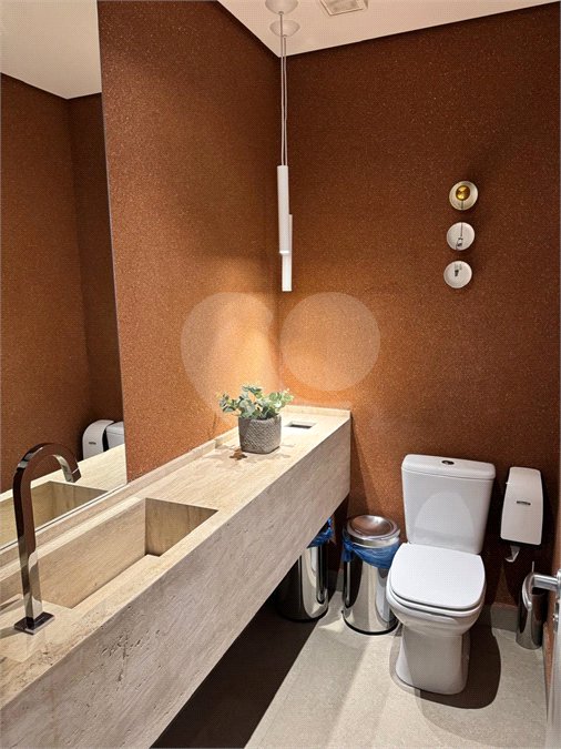 Apartamento à venda com 3 suítes em Campo Belo, São Paulo, SP