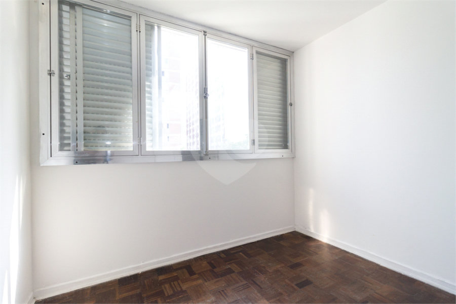 Apartamento à venda com 3 quartos, sendo 1 suíte, em Jardim América, São Paulo, SP