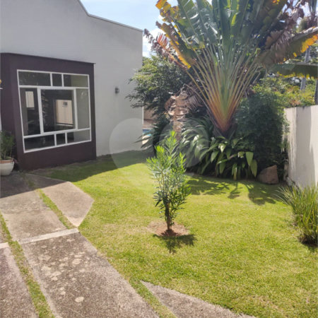 Casa à venda com 4 suítes no condomínio Estância Marambaia, Vinhedo - SP