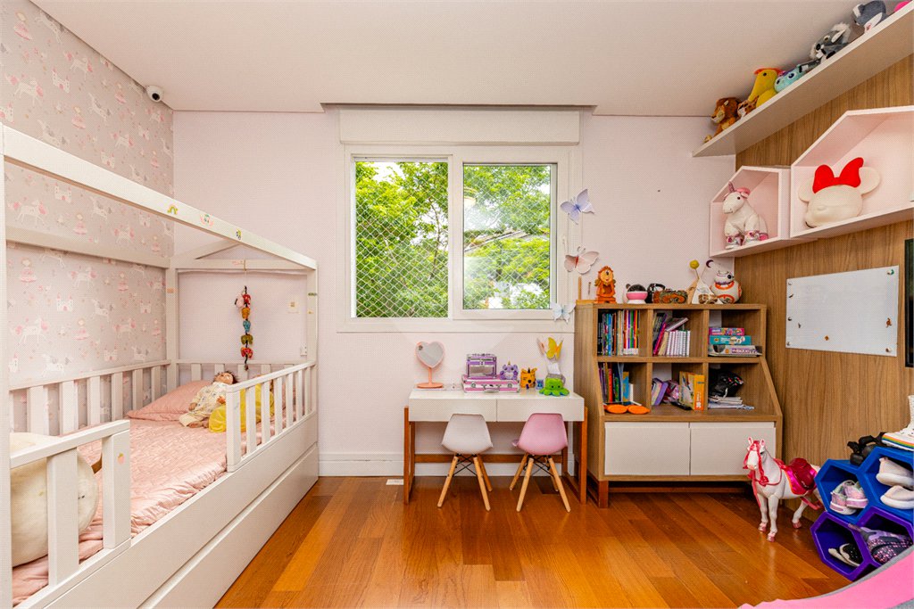 Casa à venda com 4 suítes no condomínio Roma, São Paulo - SP