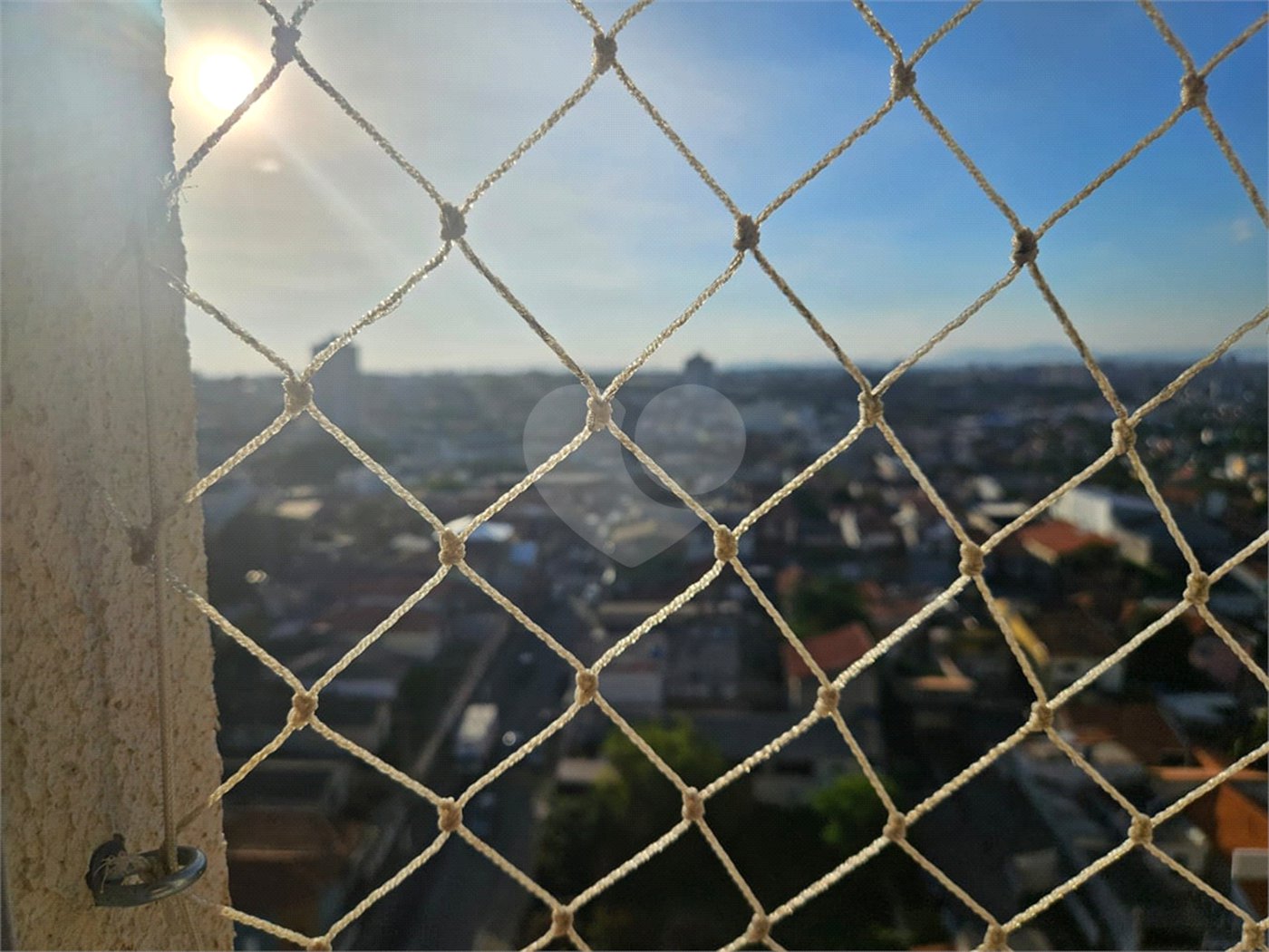 Apartamento à venda com 3 quartos, sendo 1 suíte, no Centro, Poá, SP