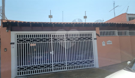 Casa à venda com 4 quartos, sendo 1 suíte,  em Jardim Nova Santa Paula, São Carlos, SP