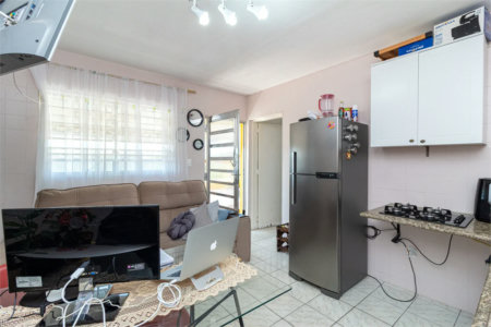 Casa à venda com 3 quartos, sendo 1 suíte, em Jardim Paris, São Paulo, SP