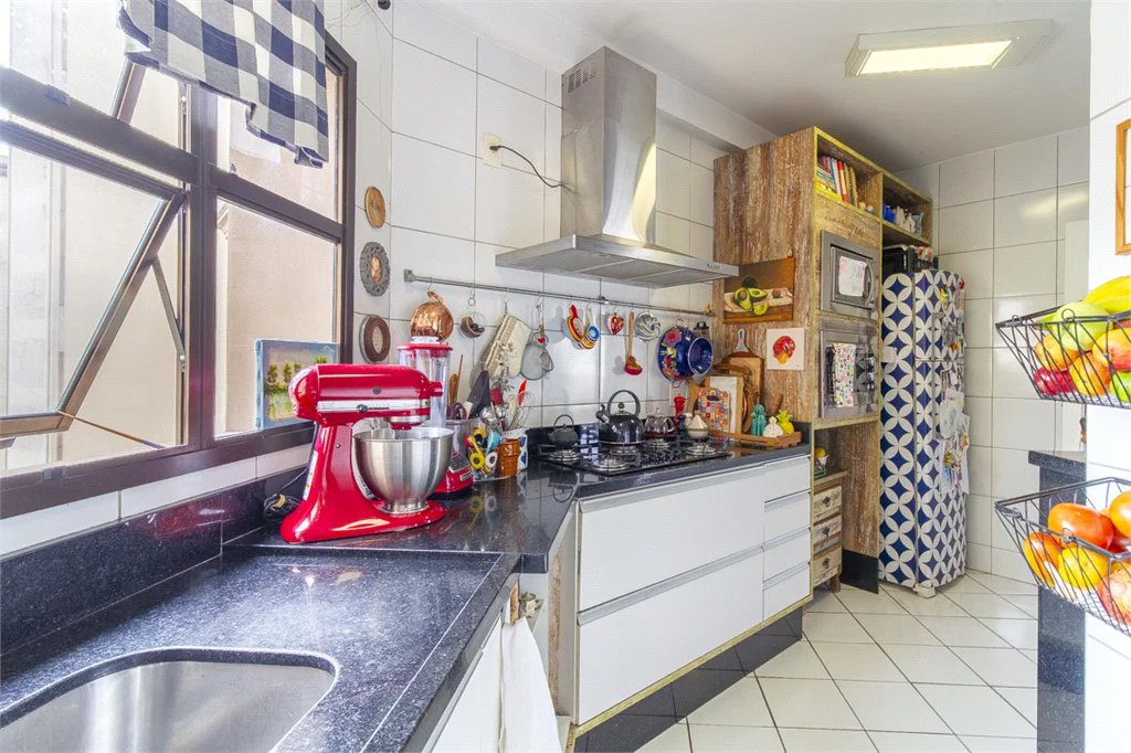 Apartamento à venda com 4 quartos, sendo 3 suítes, em Jardim Monte Kemel, São Paulo, SP