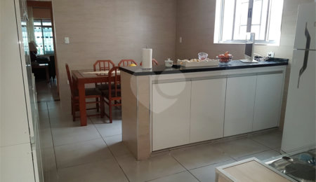 Sobrado à venda com 3 quartos em Jardim Franca, São Paulo, SP