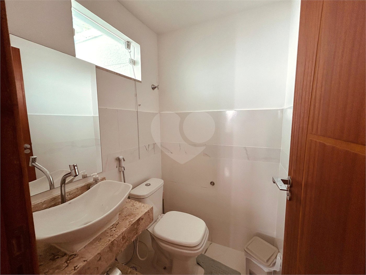 Apartamento à venda com 2 suítes, em Taperapuan, Porto Seguro, BA