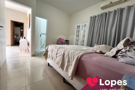 Casa à venda com 4 quartos, sendo 3 suítes, no condomínio Fazenda Cantagalo, Rio de Janeiro - RJ